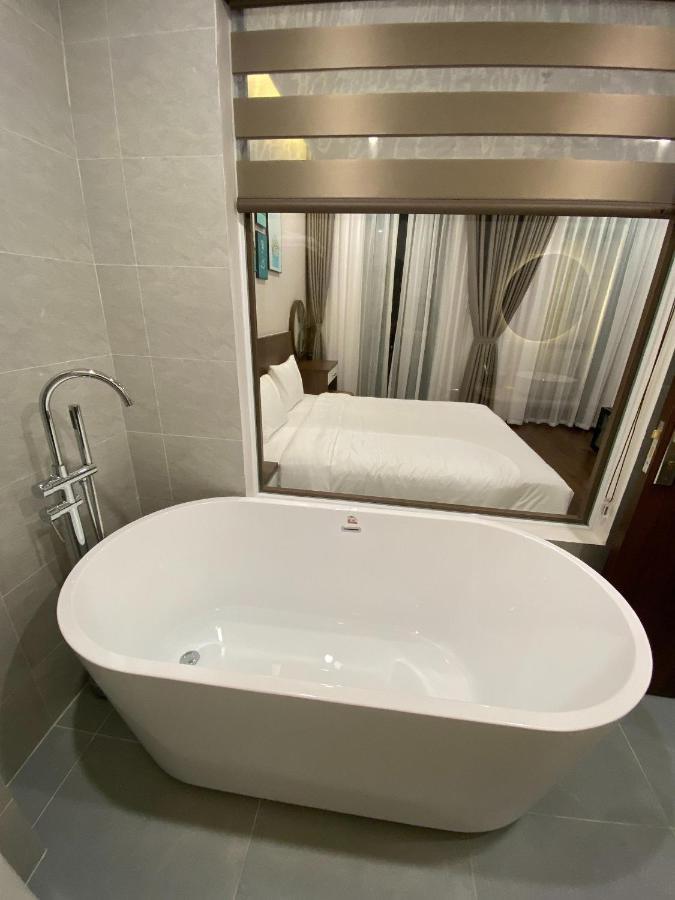 Moonlight Hotel 하롱 외부 사진