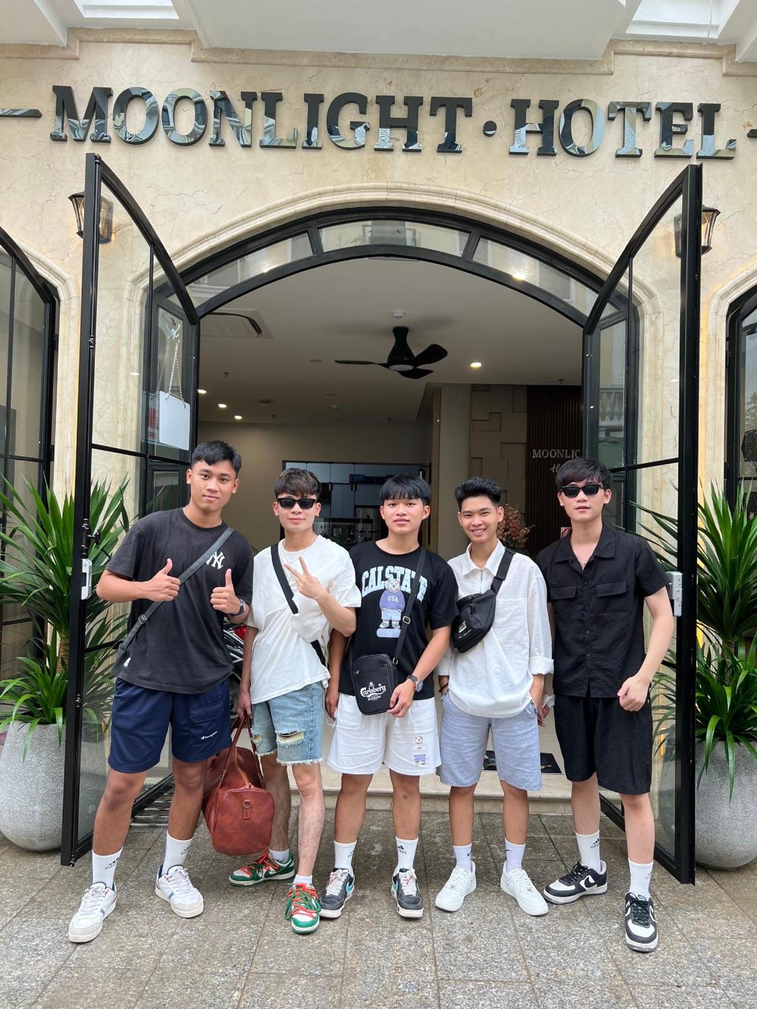 Moonlight Hotel 하롱 외부 사진